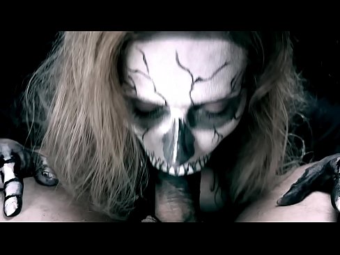 ❤️ Demon girl zuigt pik met haar zwarte mond en slikt sperma. ❤️ Porno at us nl.bsglass.ru